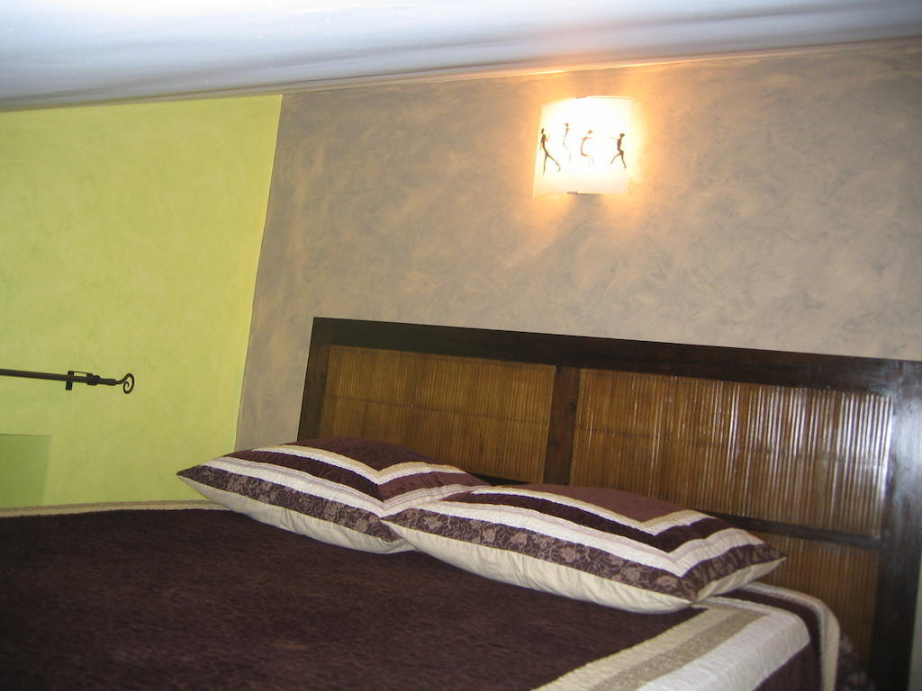 La Minaudiere Nueil-sous-les-Aubiers Kamer foto